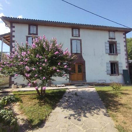 Maison D'Hotes Larraldia Uhart-Cize Exterior foto